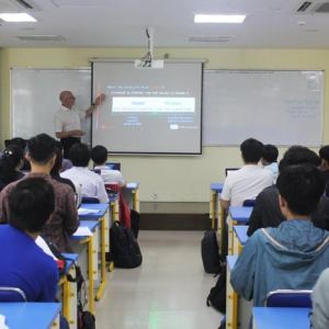 Nâng cao năng lực ngoại ngữ cho SV là rất cần thiết nhưng có nhiều thách thức