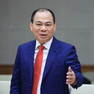 Tỷ phú Phạm Nhật Vượng đề xuất phổ cập tiếng Anh toàn dân